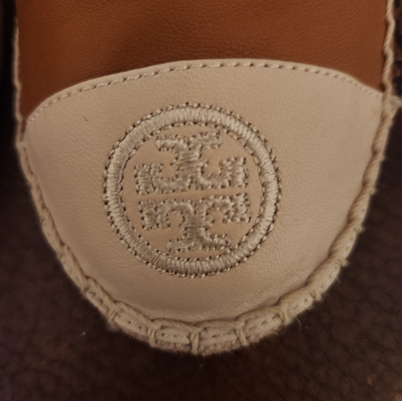 Stunning tory burch flats - Picture 2 of 8